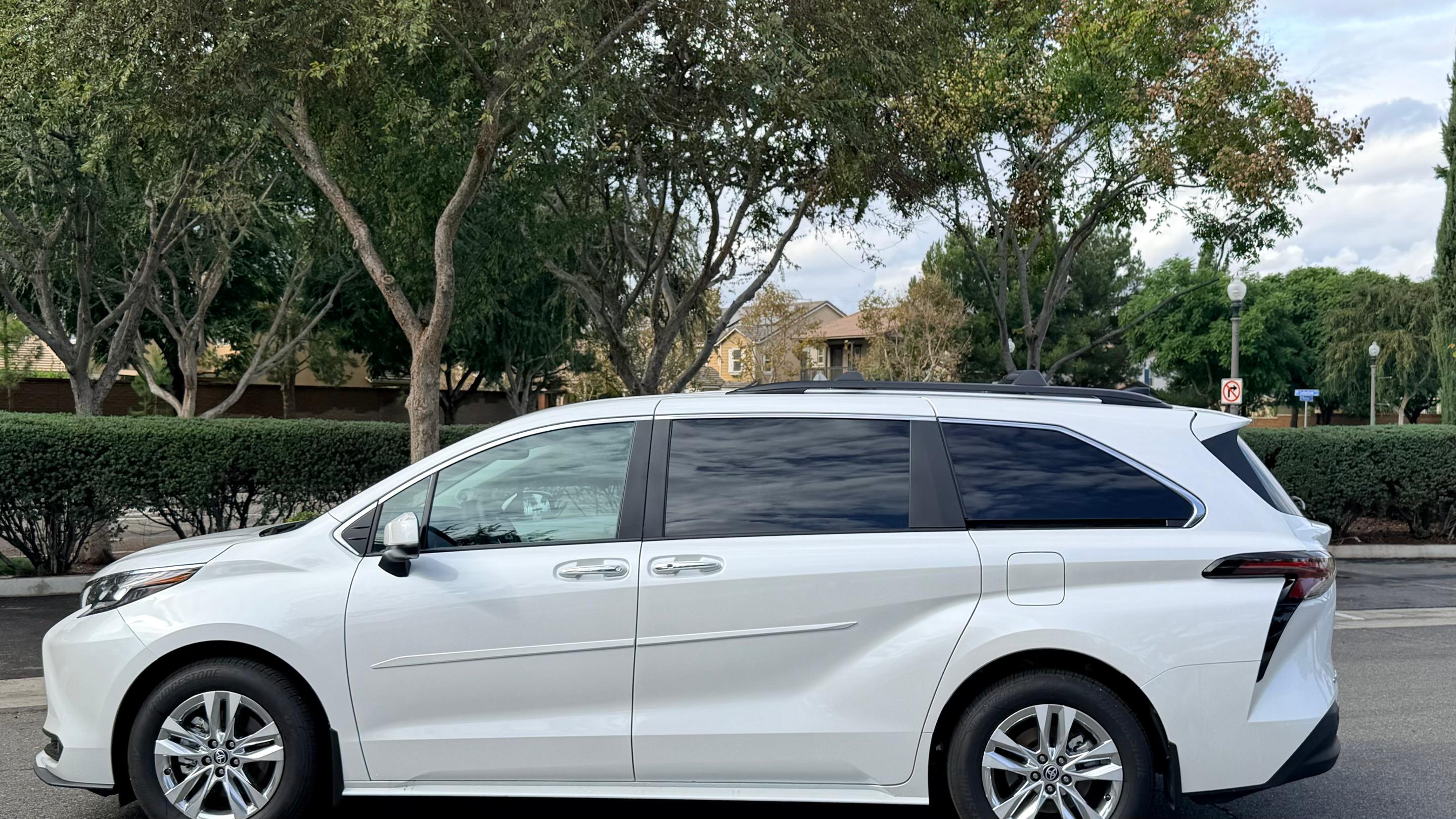 Toyota Sienna 2025 in Chino, CA