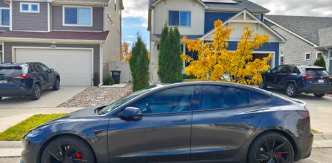 Tesla Model 3 2024