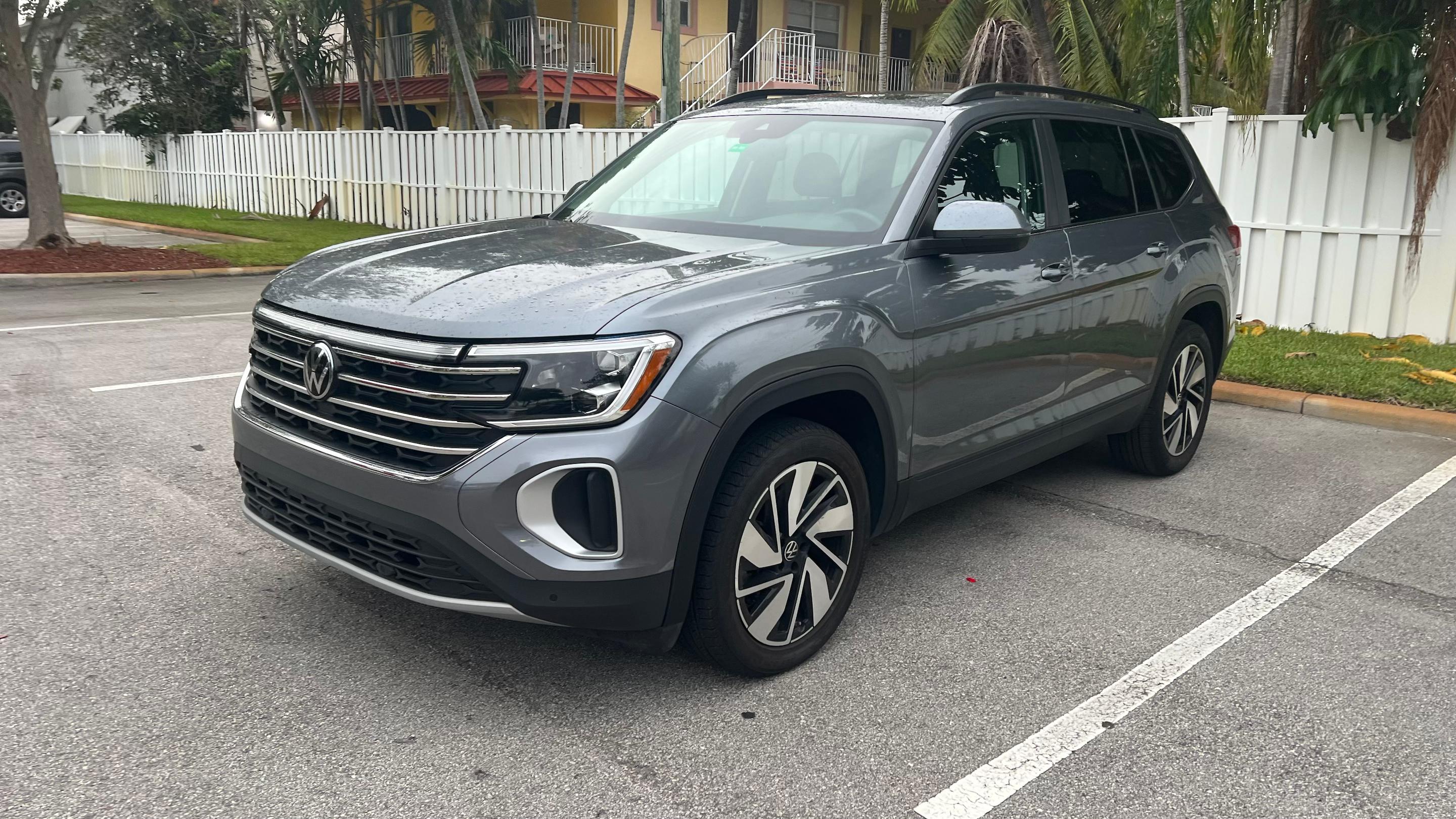 Volkswagen Atlas 2024 in Dania Beach, FL