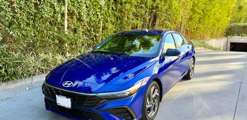 Hyundai Elantra 2025