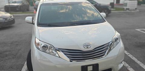 Toyota Sienna 2015