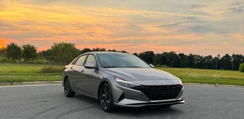 Hyundai Elantra 2023