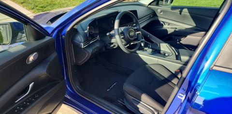 Hyundai Elantra 2024