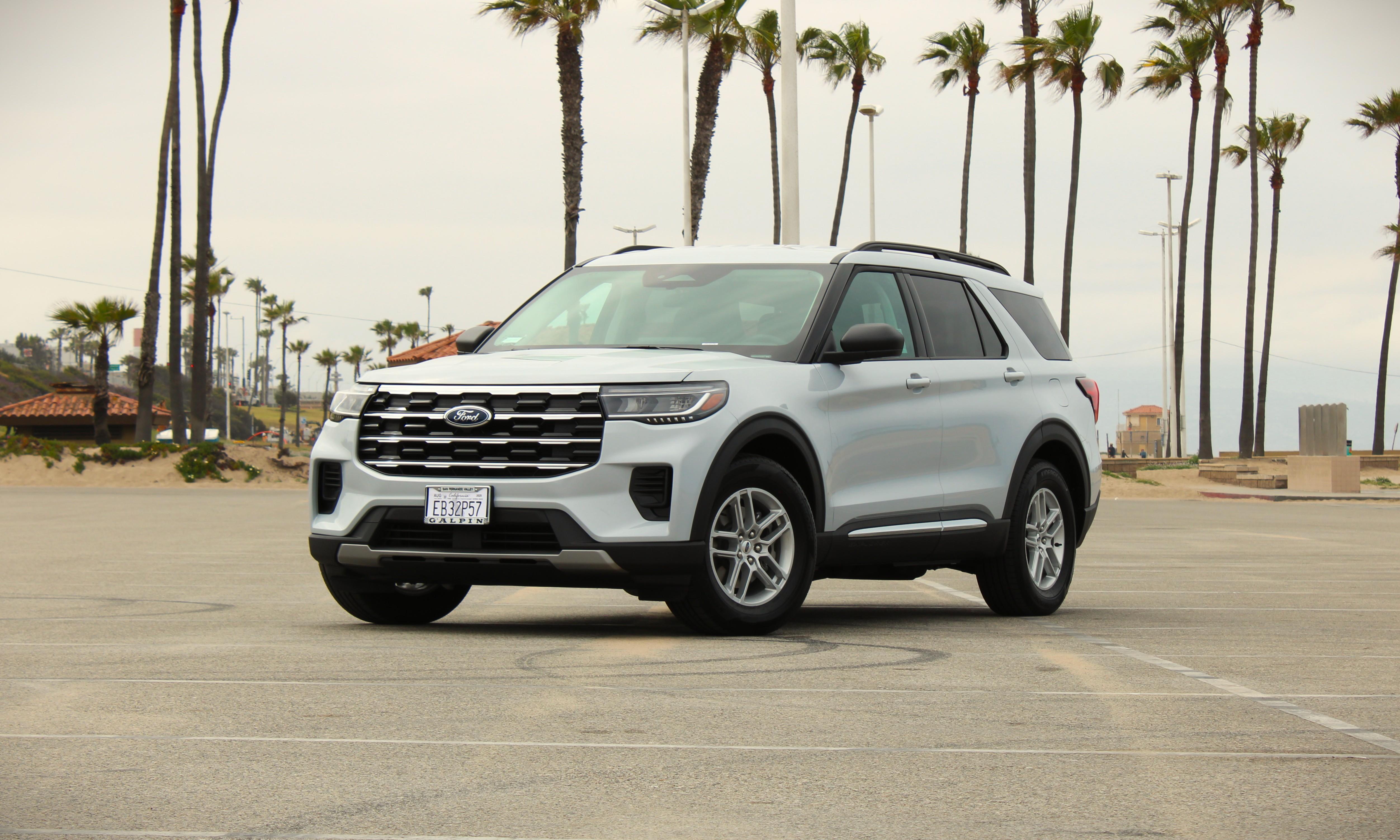 Ford Explorer 2025 in Los Angeles, CA