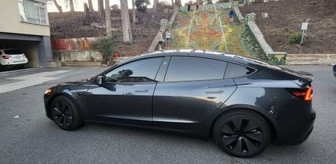 Tesla Model 3 2025