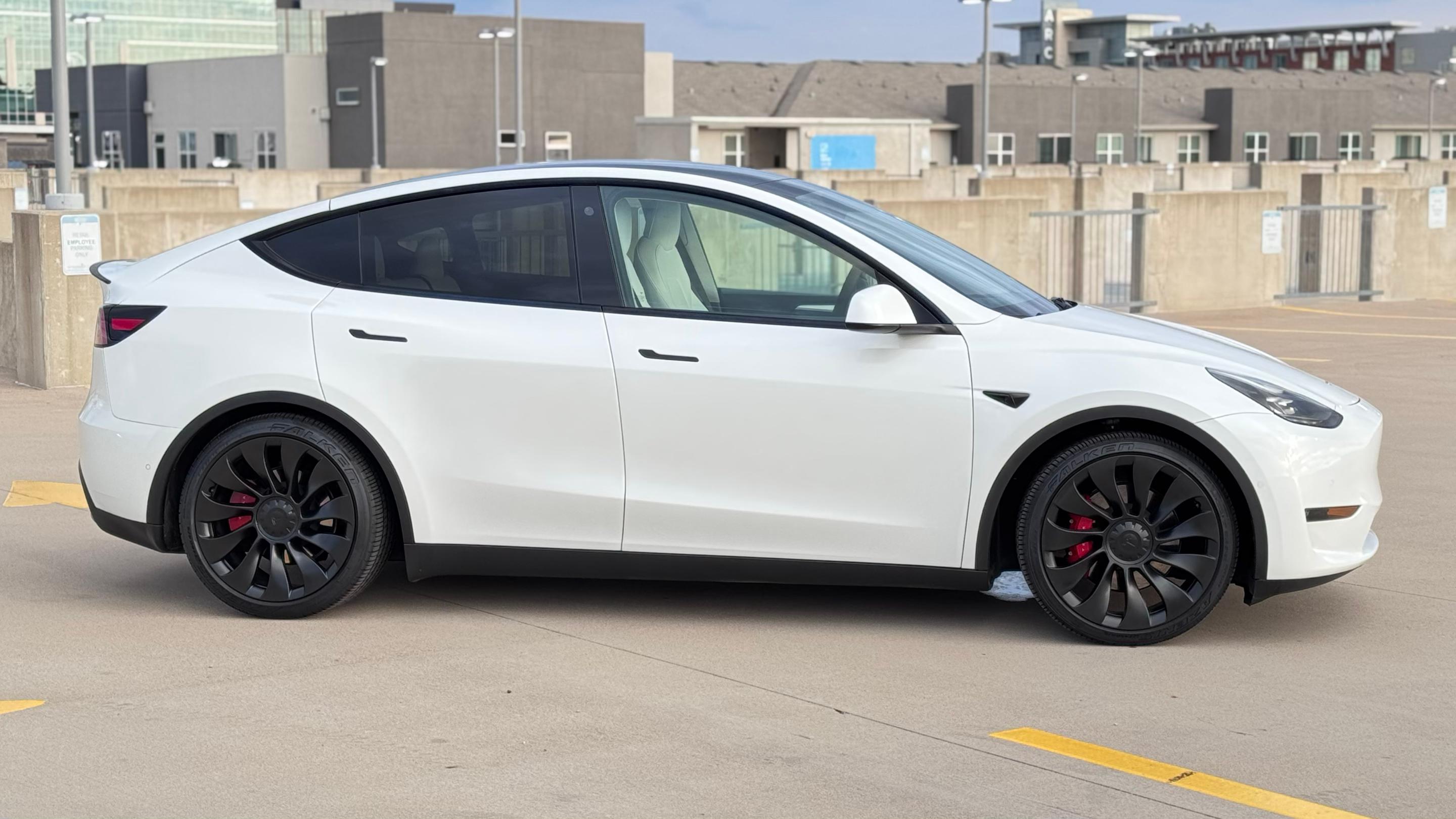 Tesla Model Y 2022 in Austin, TX