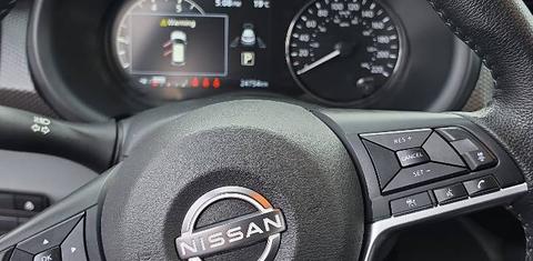 Nissan Kicks Play 2025