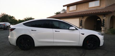 Tesla Model 3 2025