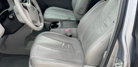 Toyota Sienna 2013