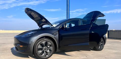 Tesla Model Y 2024