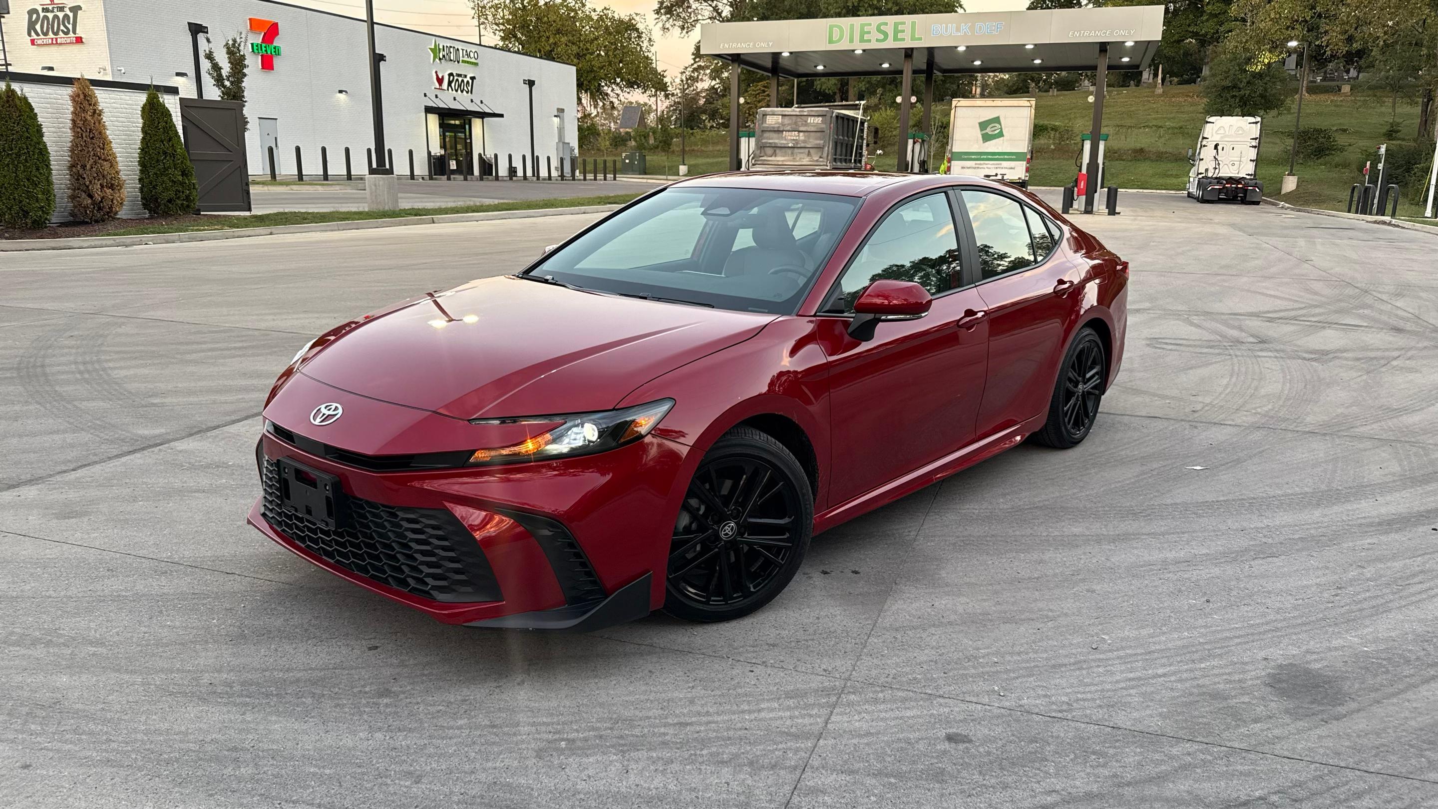 Toyota Camry Hybrid 2025 in Nashville, TN