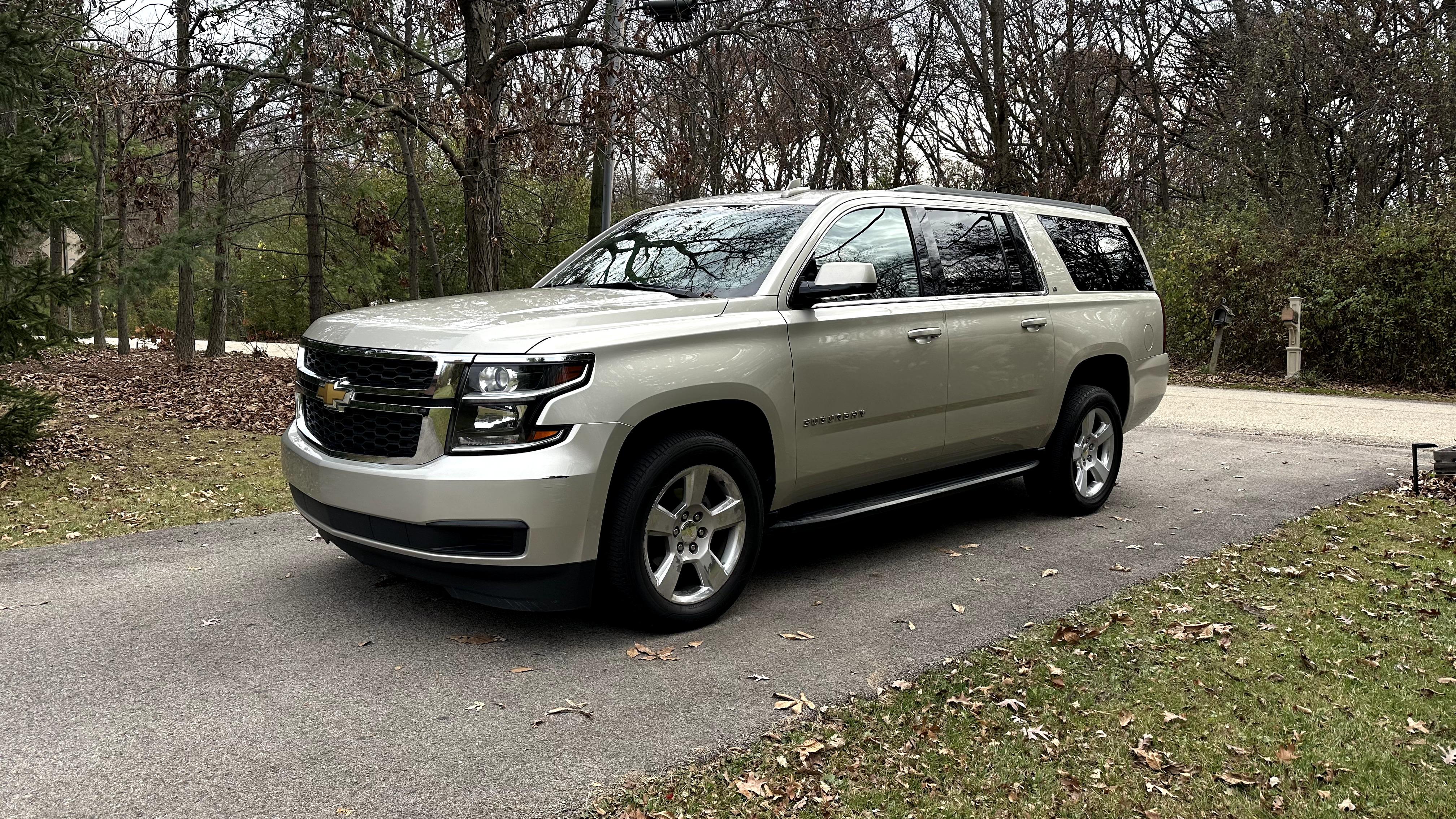 Chevrolet Suburban 2015 in 