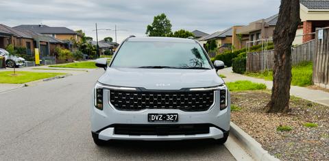 Kia CARNIVAL 2026