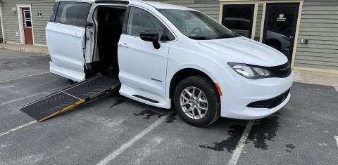 Chrysler Grand Caravan 2024
