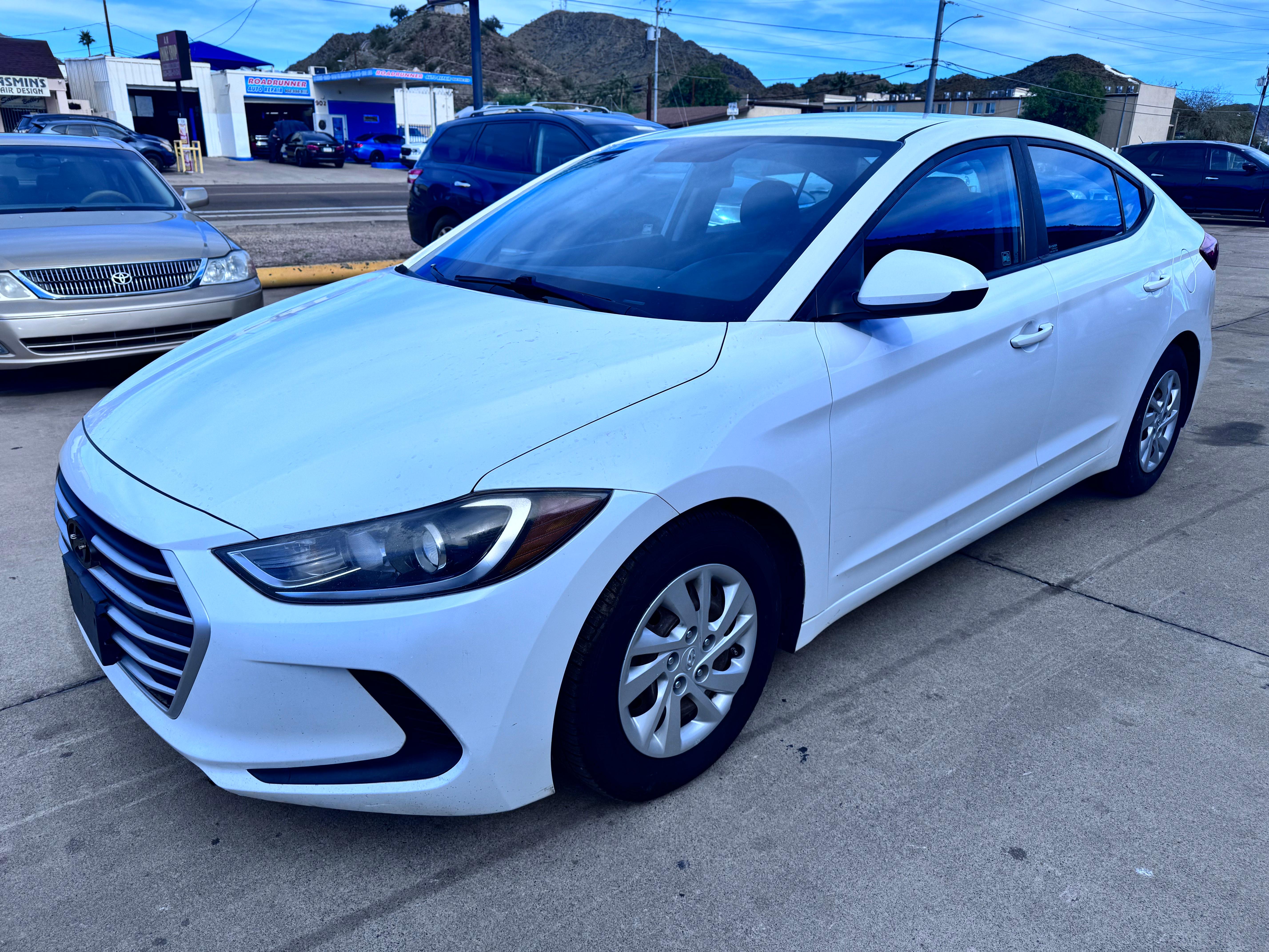 Hyundai Elantra 2018 in 