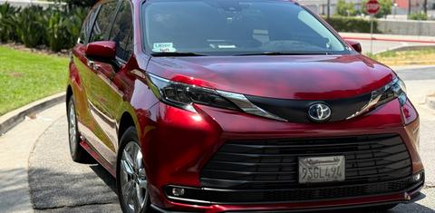 Toyota Sienna 2025