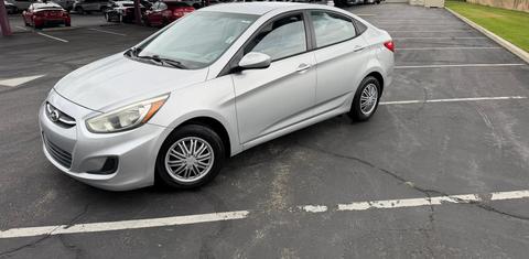 Hyundai Accent 2015