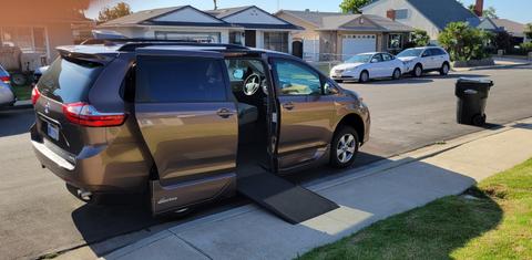Toyota Sienna 2019