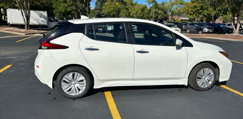 Nissan LEAF 2023