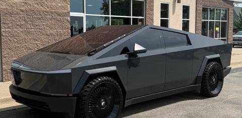 Tesla Cybertruck 2025