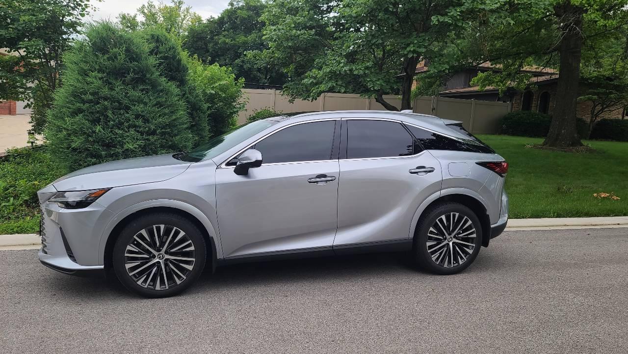 Lexus RX 2023 in Oak Lawn, IL