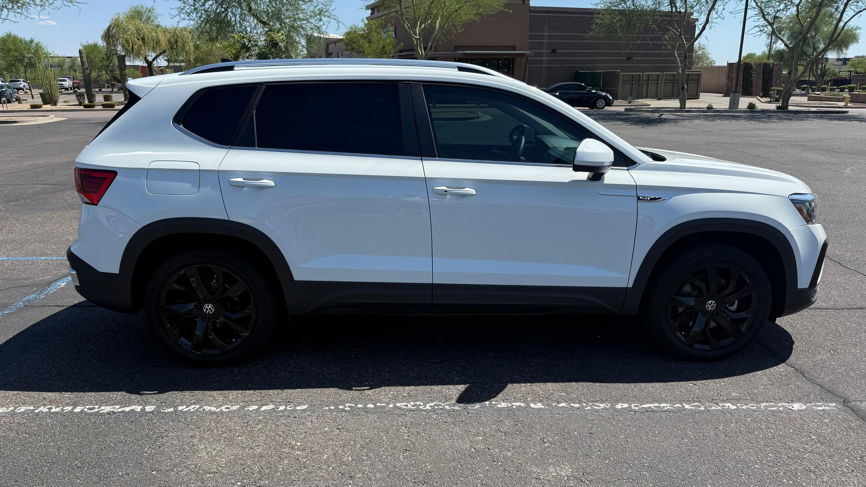 Volkswagen Taos 2024 in Scottsdale, AZ