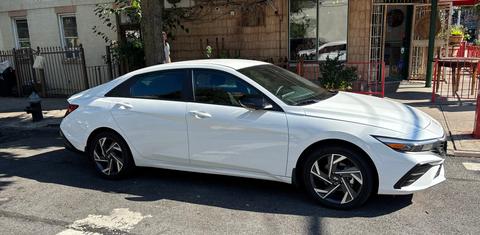 Hyundai Elantra Hybrid 2025