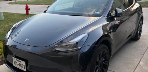 Tesla Model Y 2025