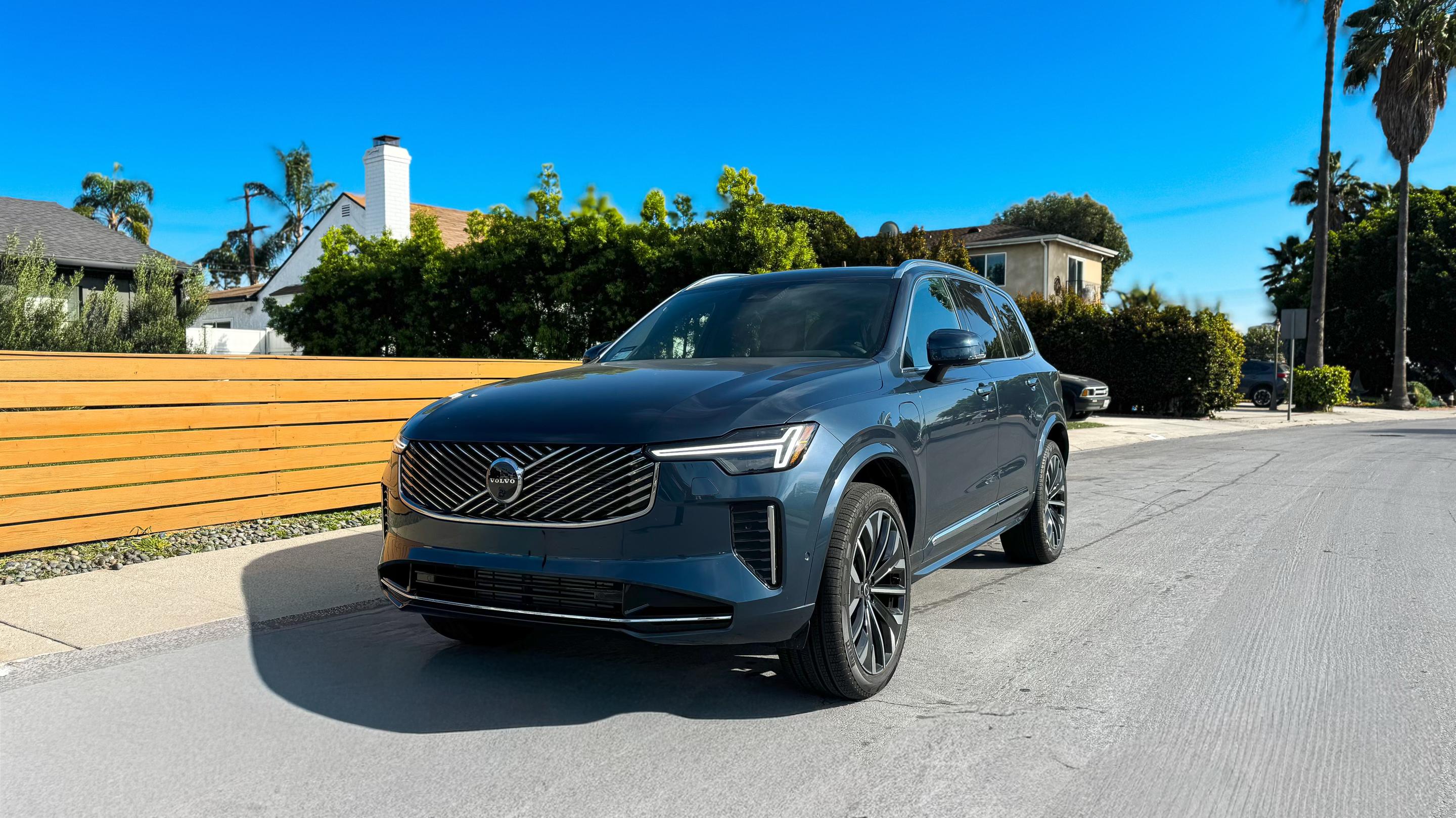 Volvo XC90 Plug-In Hybrid 2026 in Los Angeles, CA