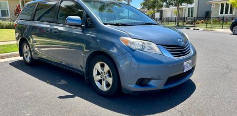 Toyota Sienna 2016