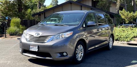 Toyota Sienna 2011