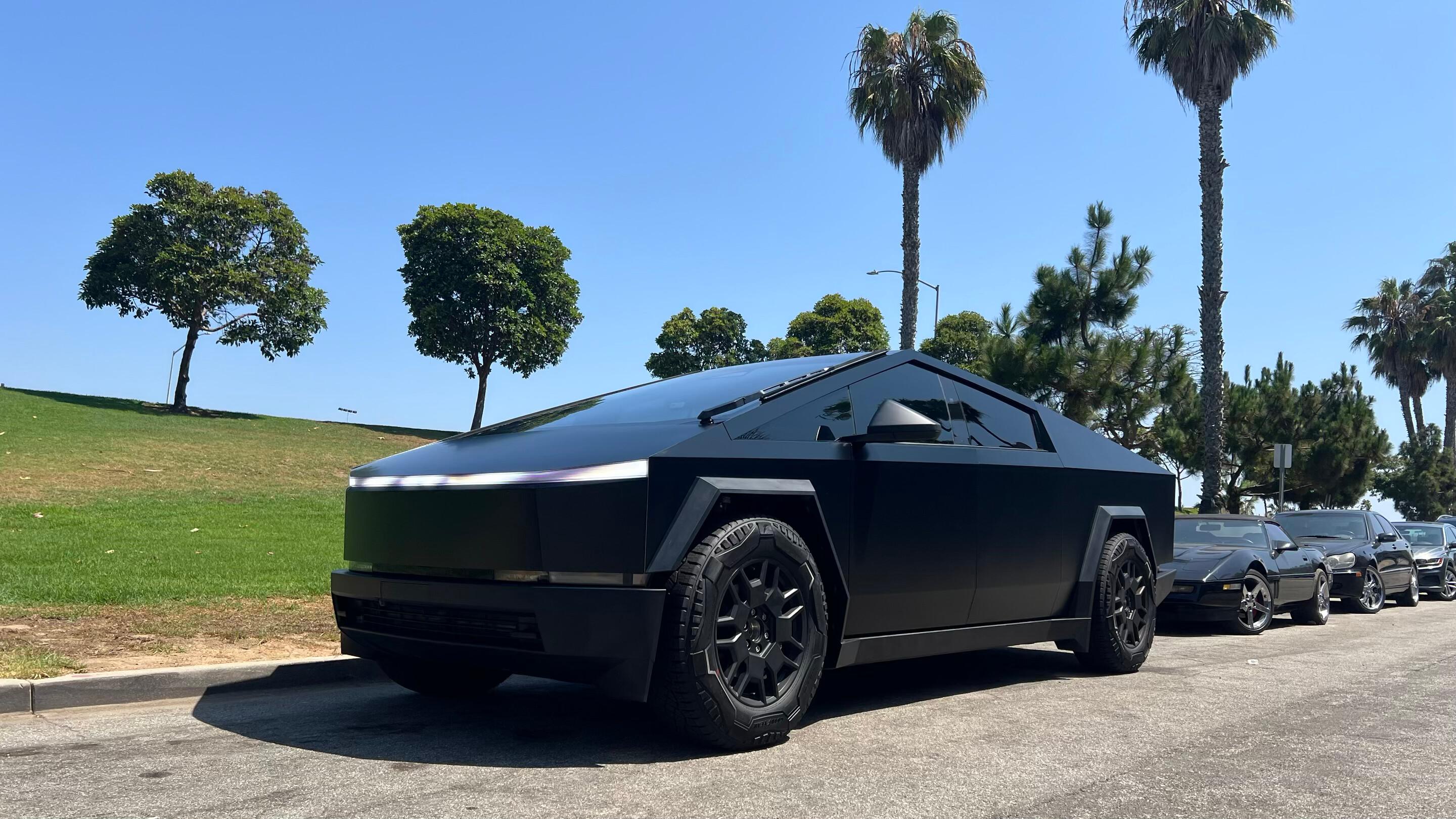 Tesla Cybertruck 2024 in Hacienda Heights, CA
