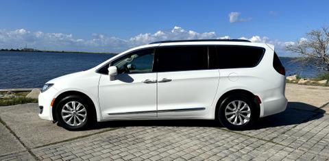 Chrysler Pacifica 2019