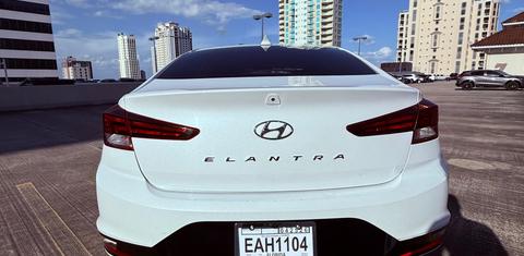 Hyundai Elantra 2020