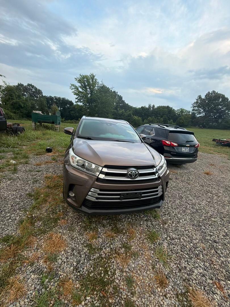 Toyota Highlander 2019 in Springfield, TN