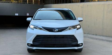 Toyota Sienna 2025