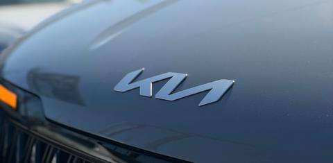 Kia Carnival Hybrid 2026