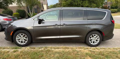 Chrysler Voyager 2023