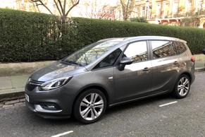 Vauxhall Zafira Tourer 2017 in London