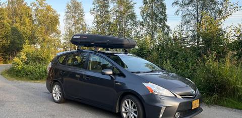 Toyota Prius v 2012