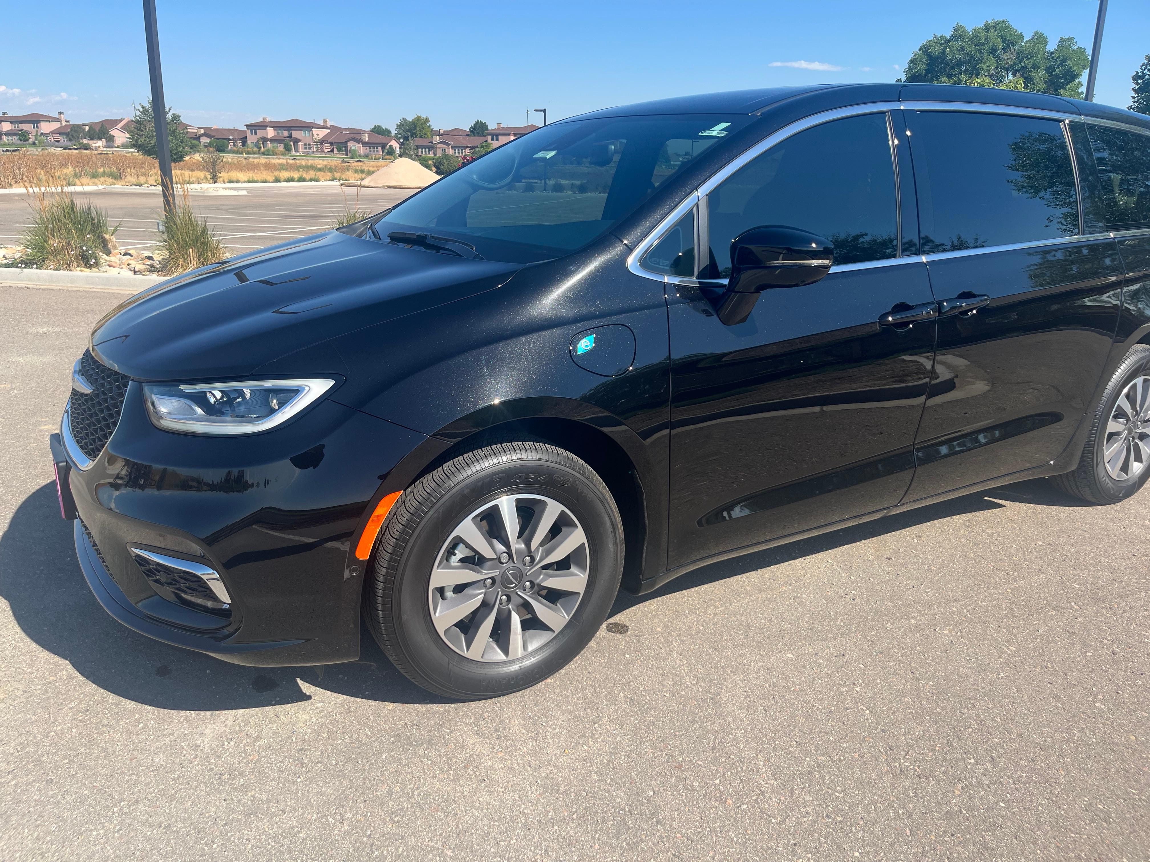 Chrysler Pacifica 2025 in 