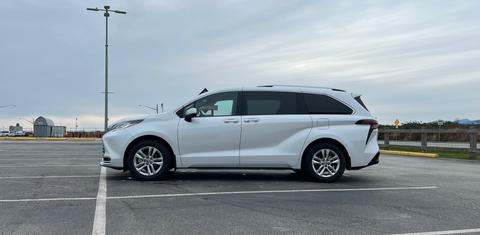 Toyota Sienna 2025