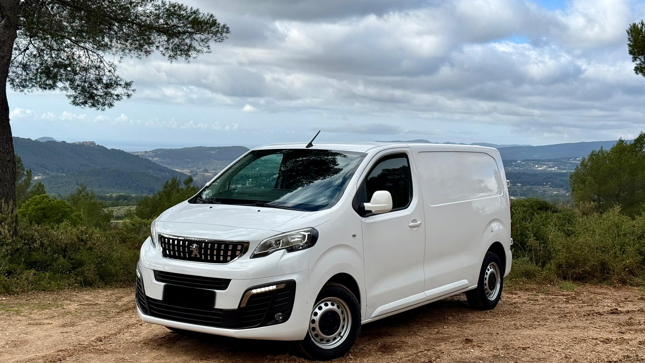 Peugeot EXPERT 2018 à Le Beausset