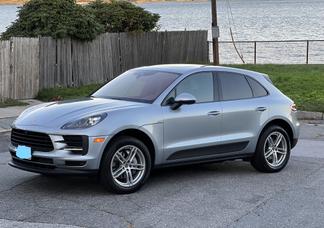 Porsche Macan car