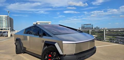 Tesla Cybertruck 2025