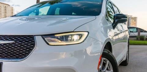 Chrysler Pacifica 2023