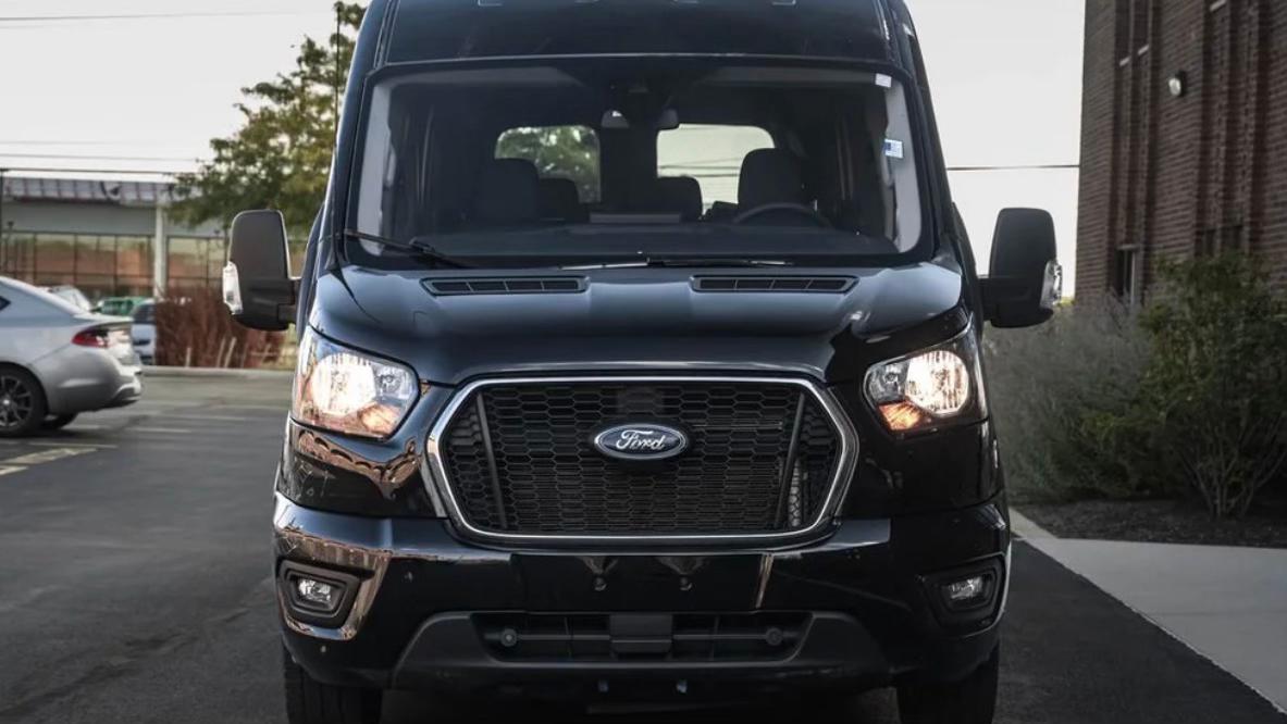 Ford Transit 2025 in Berkeley, IL