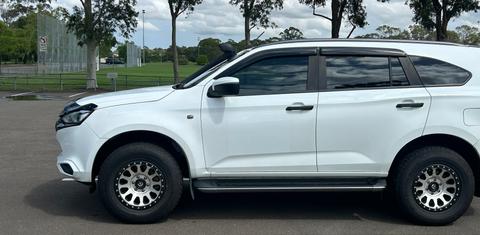 Isuzu MU-X 2022