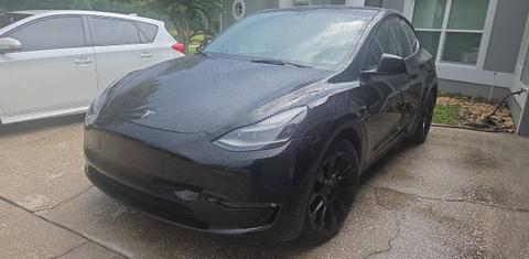 Tesla Model Y 2024