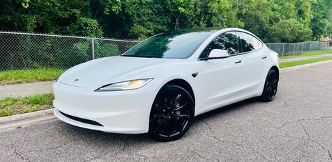 Tesla Model 3 2025